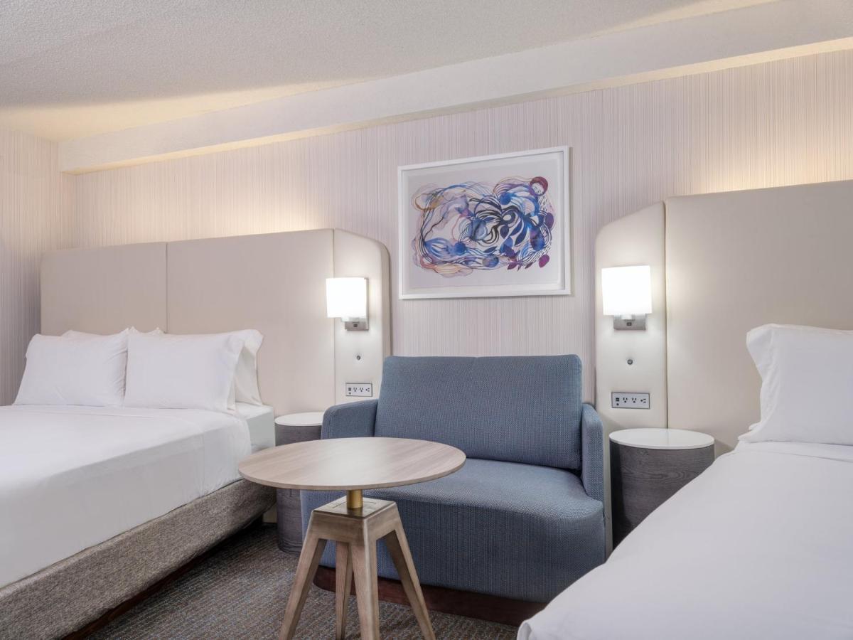 Crowne Plaza Indianapolis-Airport By Ihg Hotel Exterior photo