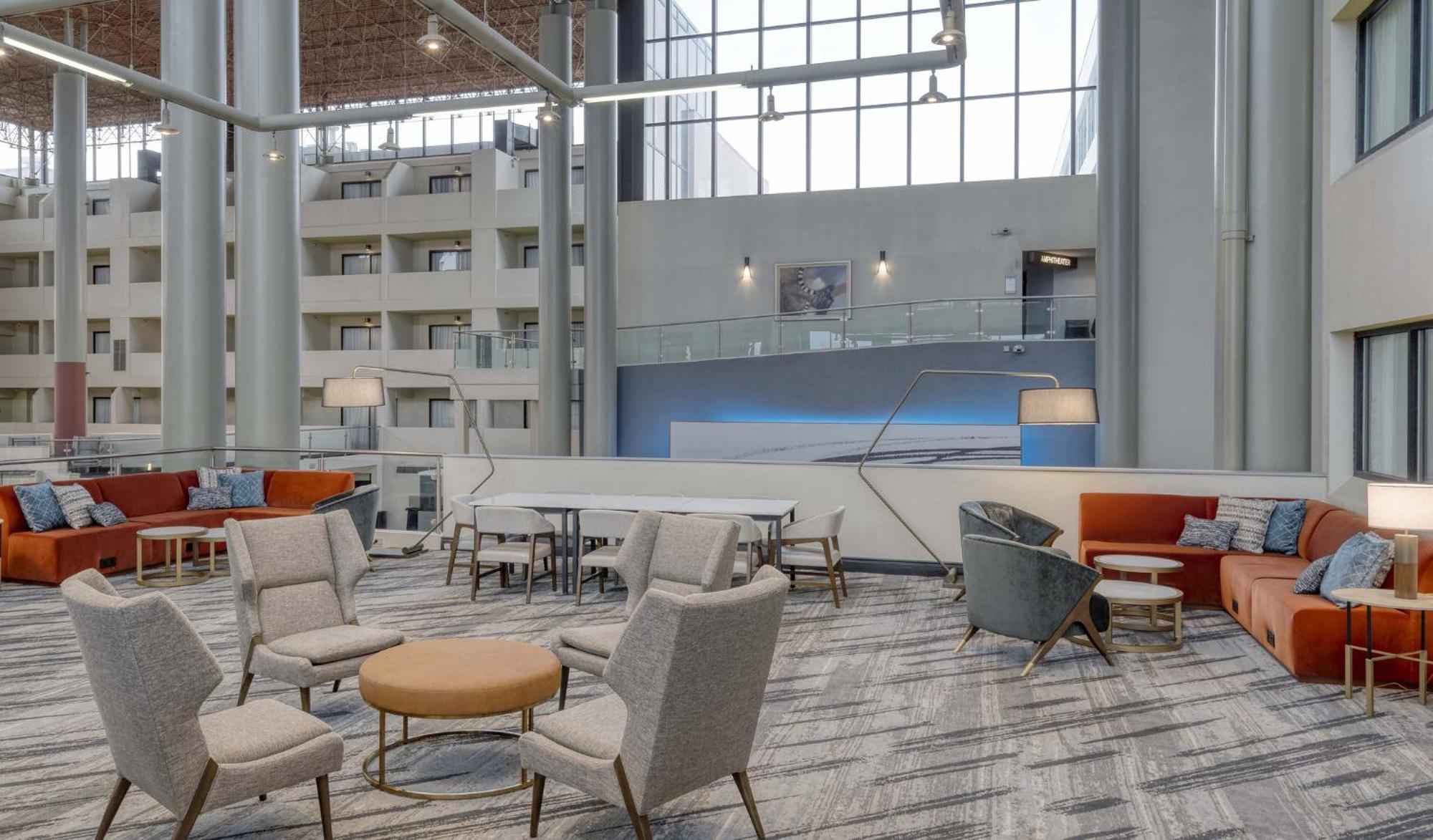 Crowne Plaza Indianapolis-Airport By Ihg Hotel Exterior photo